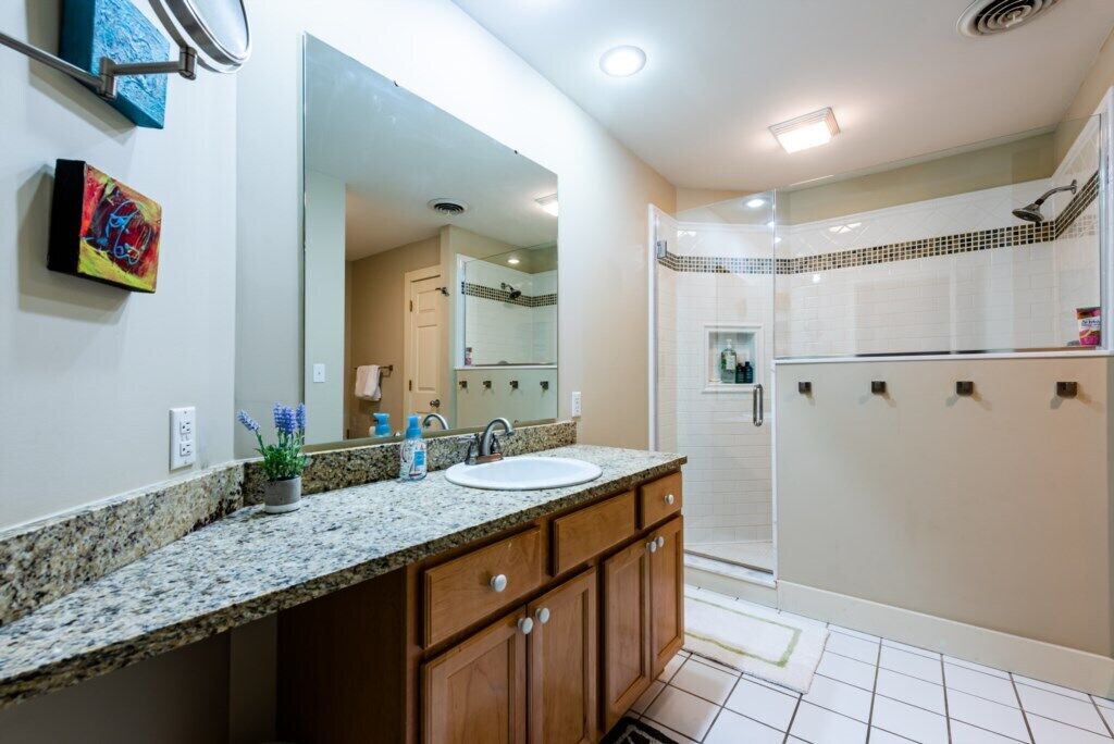 Photo of Bathroom in Union Pier