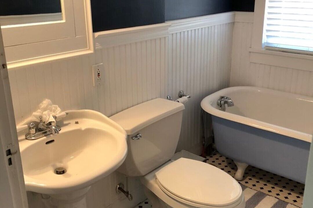 Photo of Bathroom in Miami Park
