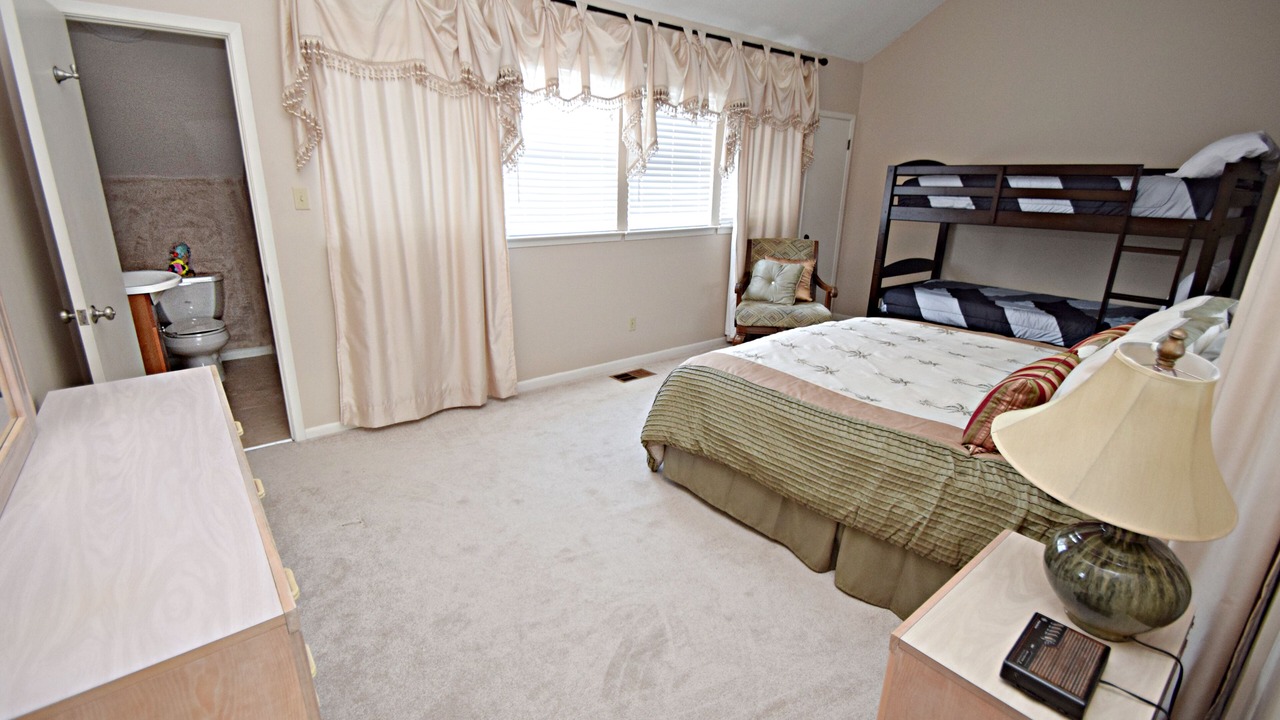 Photo of Bedroom in Ono Island
