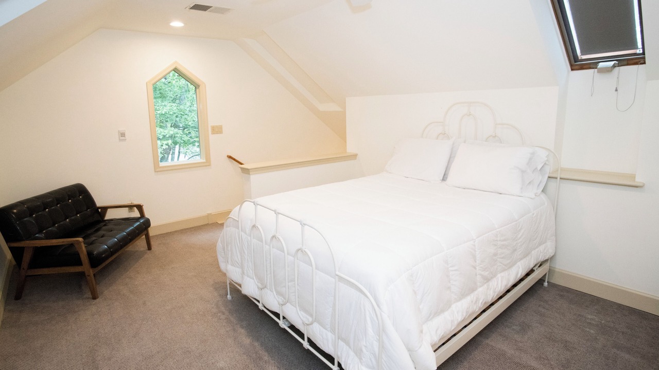 Photo of Bedroom in Castleton