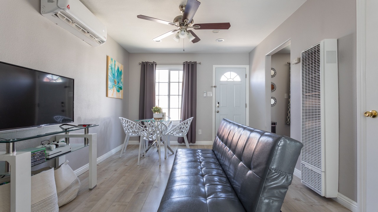 Photo of Livingroom in Whittier