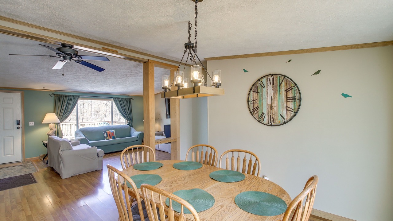 Photo of Livingroom in Lyndon Station