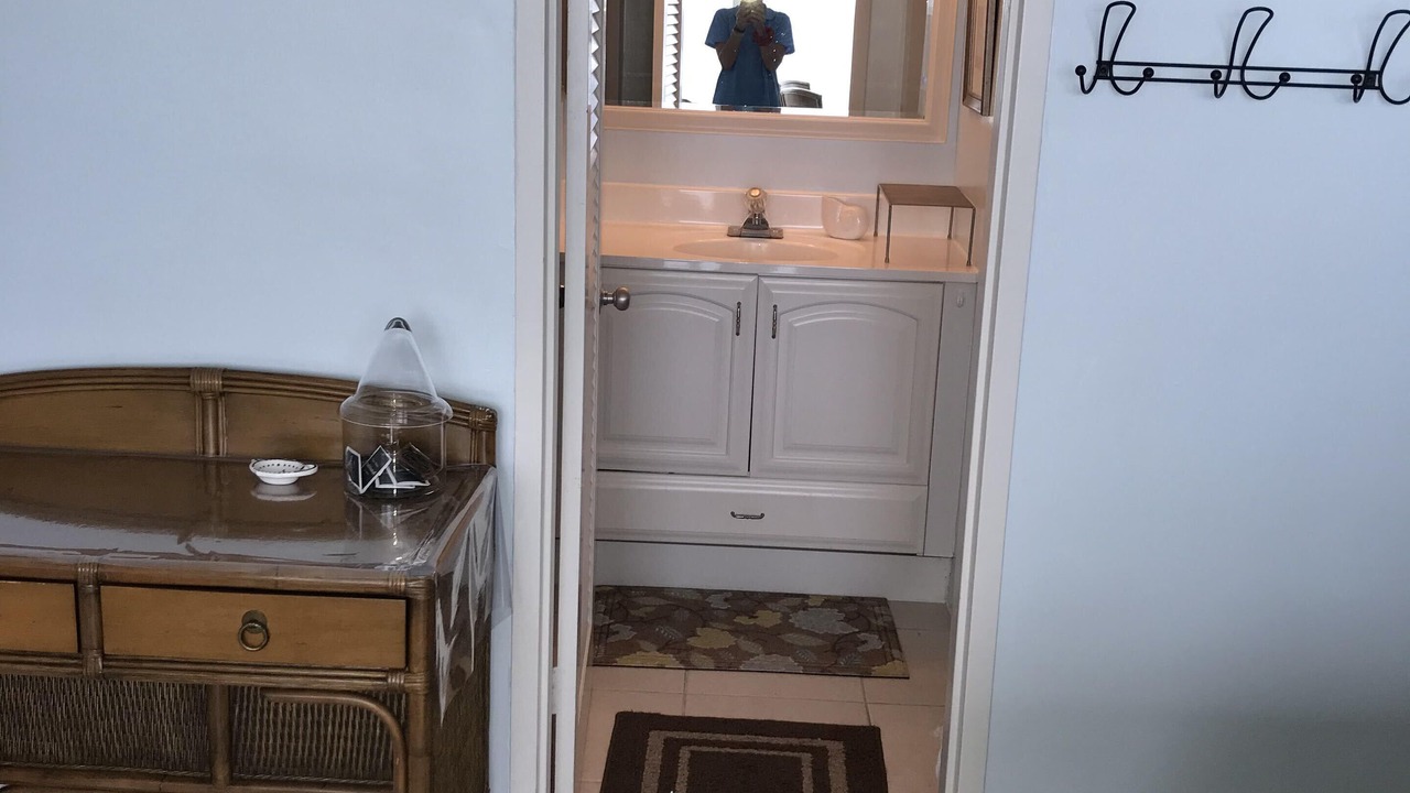 Photo of Bathroom in Galt Mile