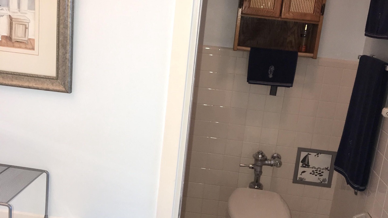 Photo of Bathroom in Galt Mile