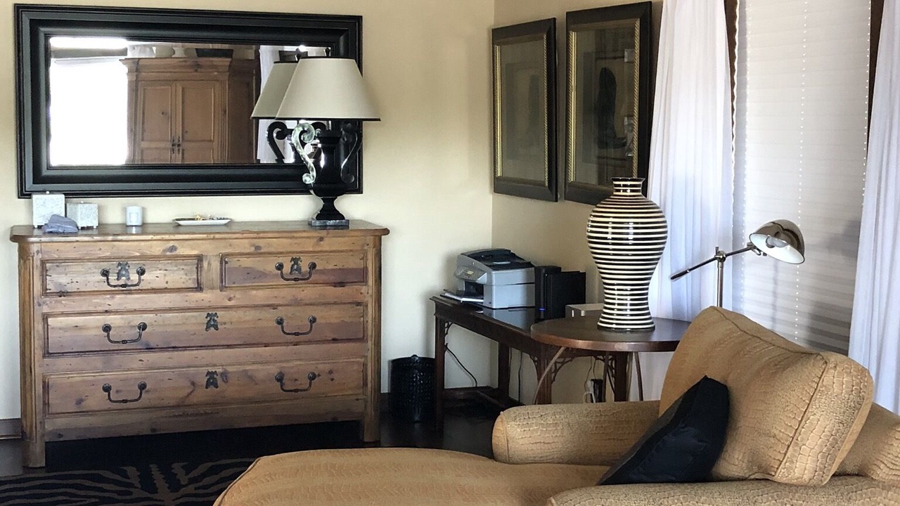 Photo of Livingroom in McQueeney