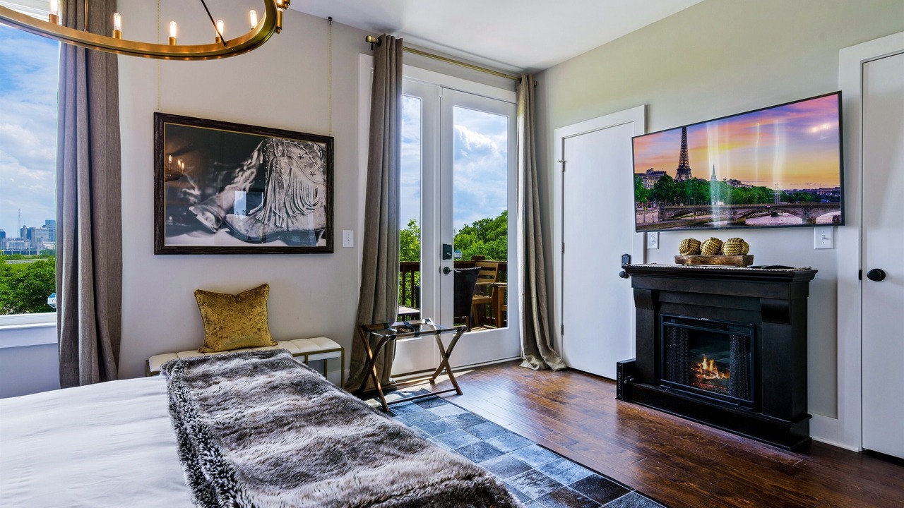 Photo of Livingroom in Katie Hill Neighborhood