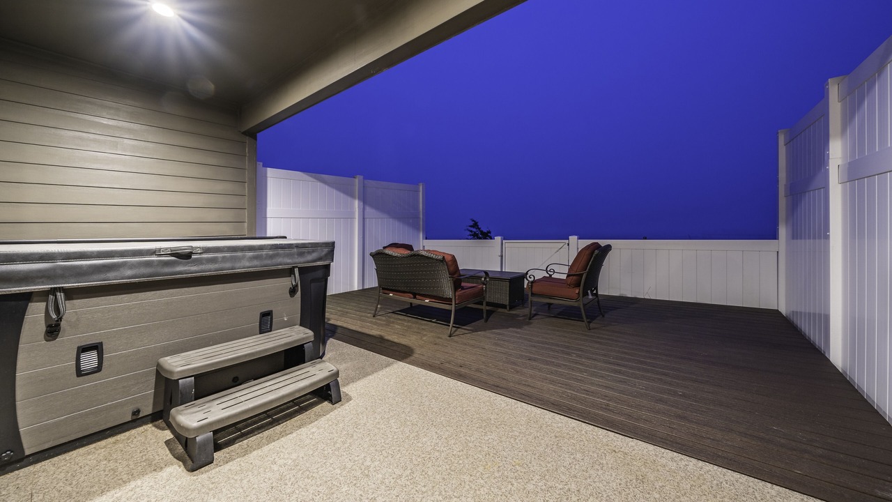 Photo of Patio Balcony in Coos Bay