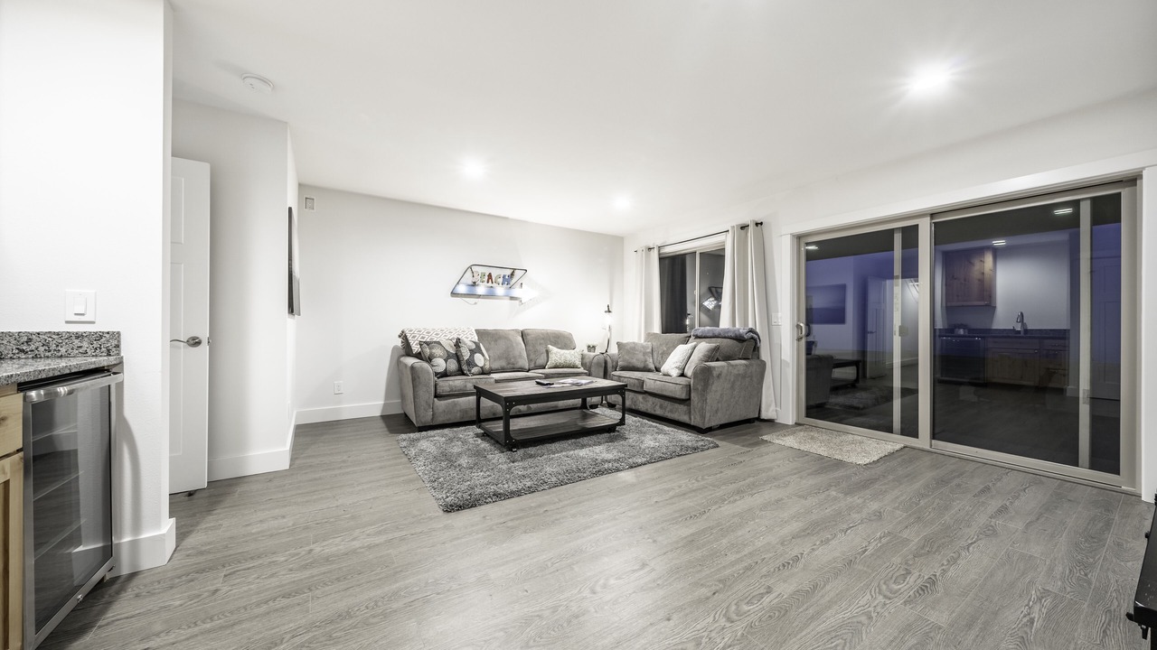 Photo of Livingroom in Coos Bay