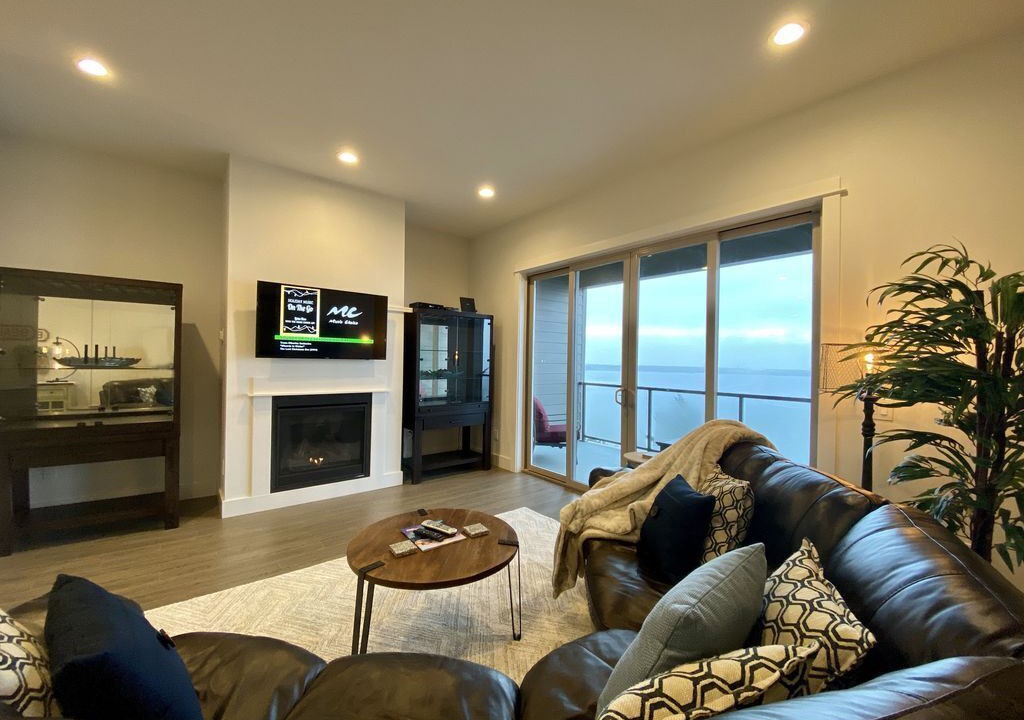 Photo of Livingroom in Coos Bay