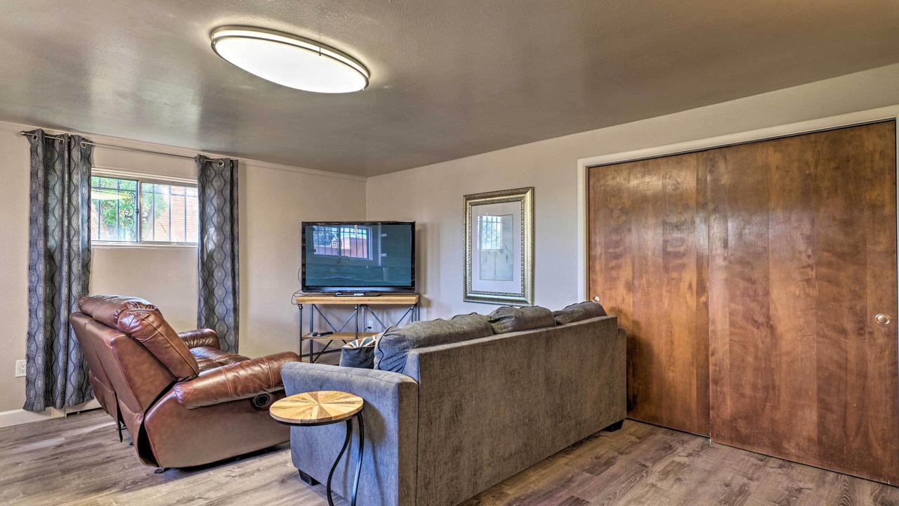 Photo of Livingroom in Skyway