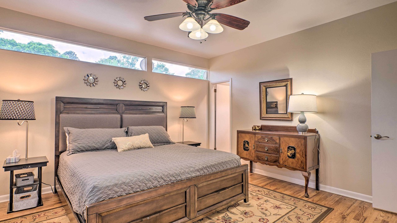 Photo of Bedroom in Skyway