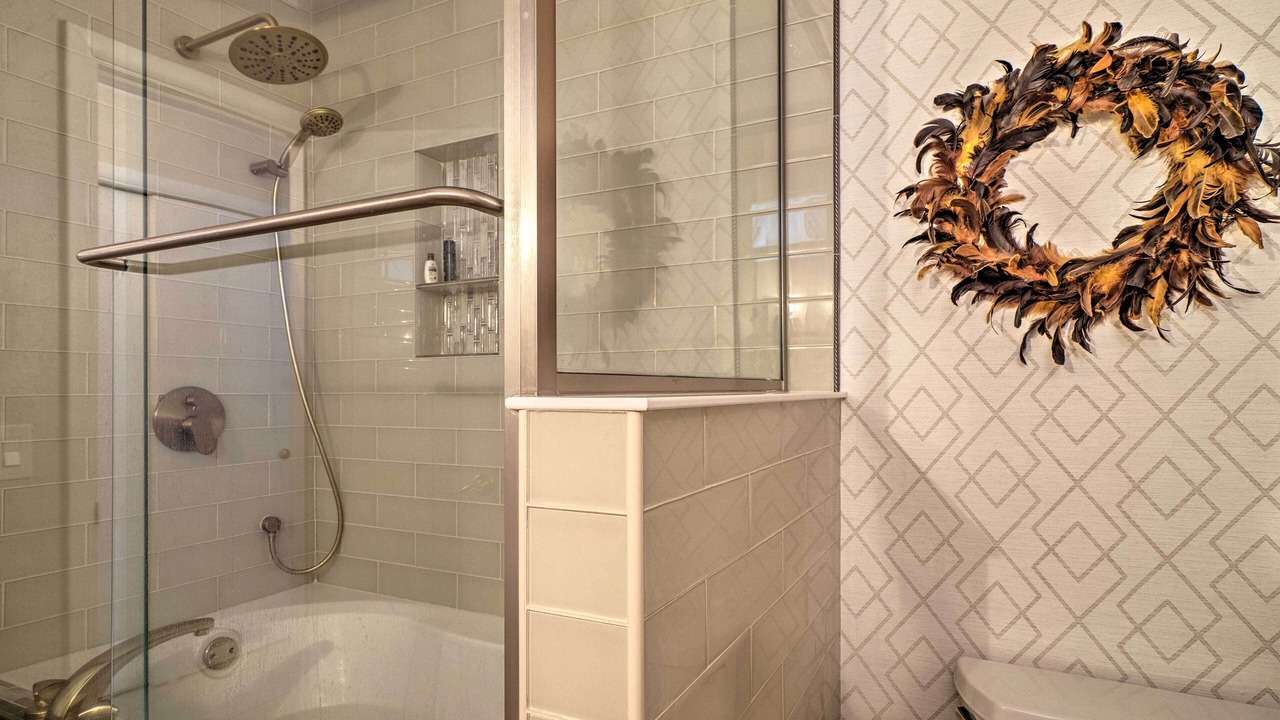 Photo of Bathroom in Skyway