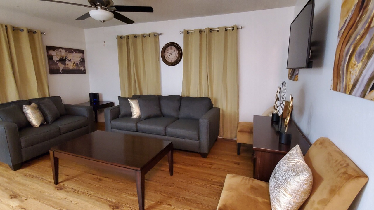 Photo of Livingroom in East MLK