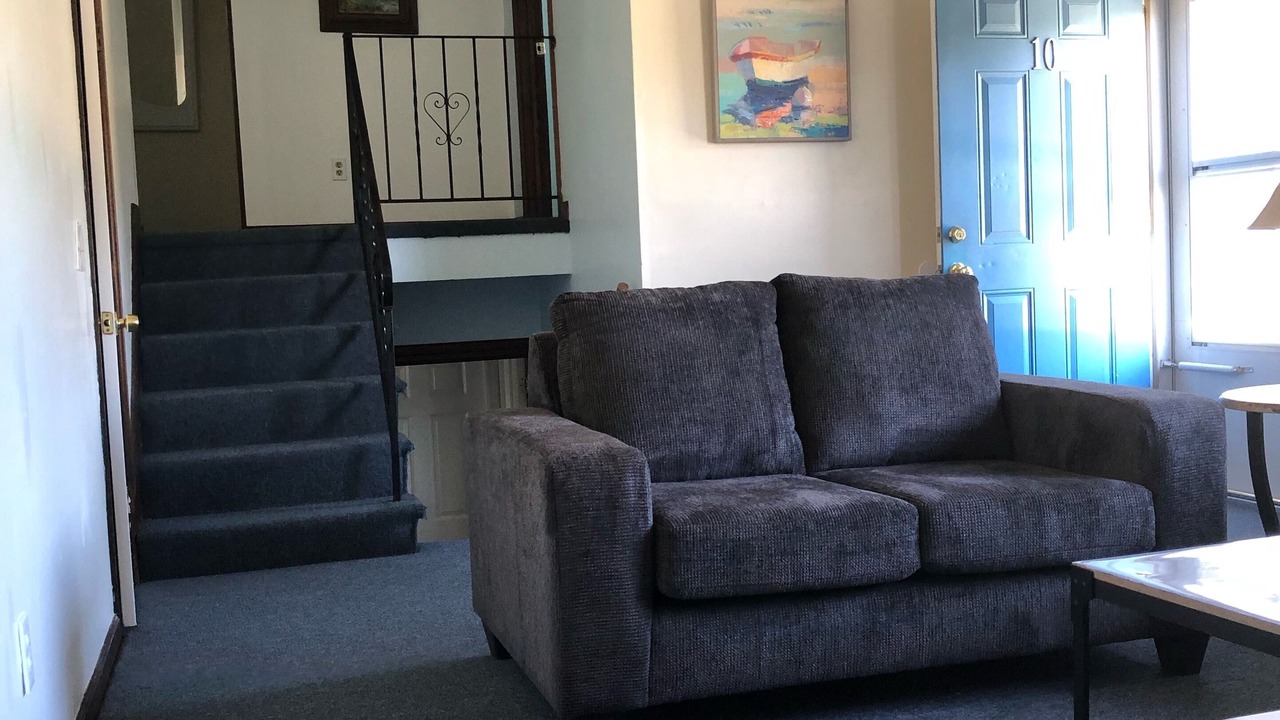 Photo of Livingroom in Eastward Look