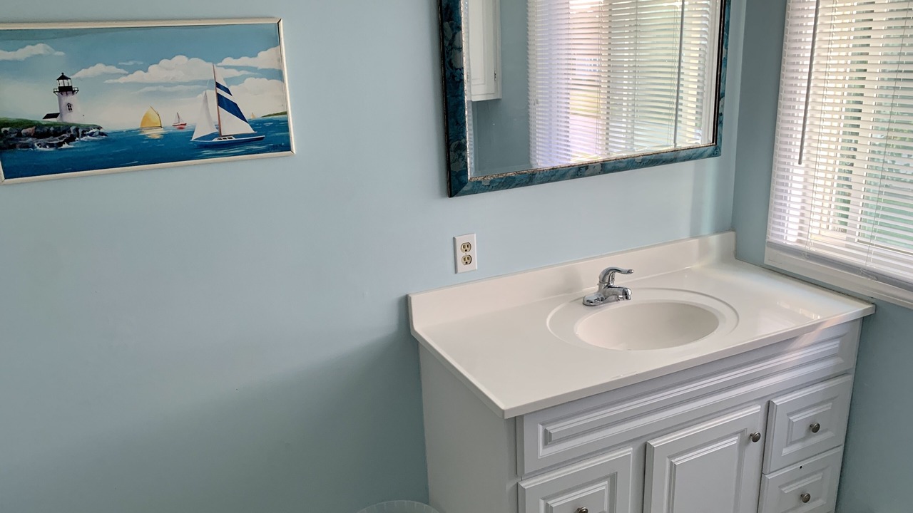 Photo of Bathroom in Eastward Look