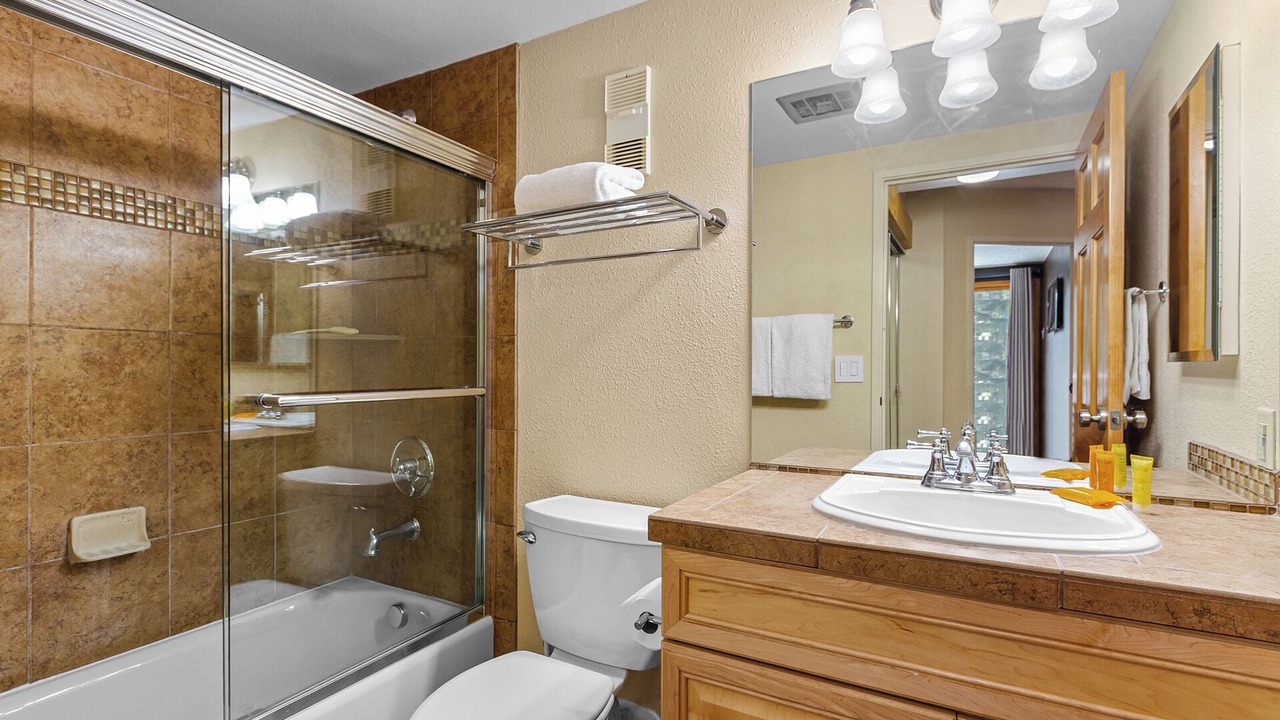 Photo of Bathroom in Peak 9