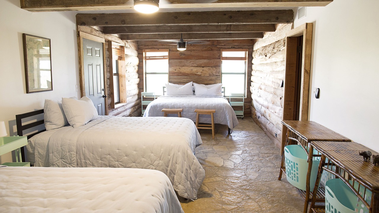 Photo of Bedroom in Uvalde