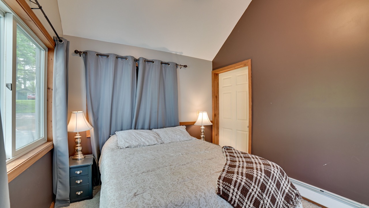 Photo of Bedroom in Seneca Falls