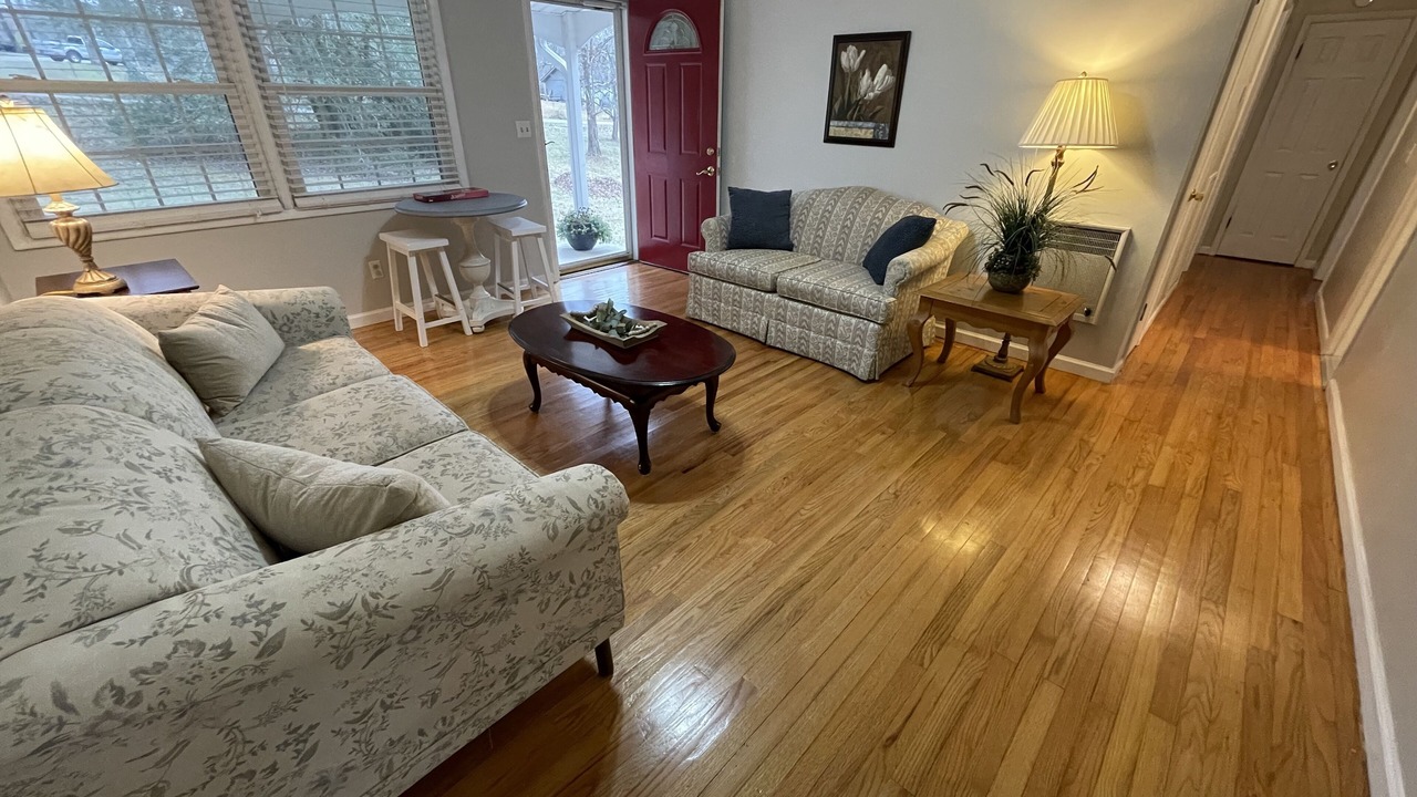 Photo of Livingroom in Lupton City