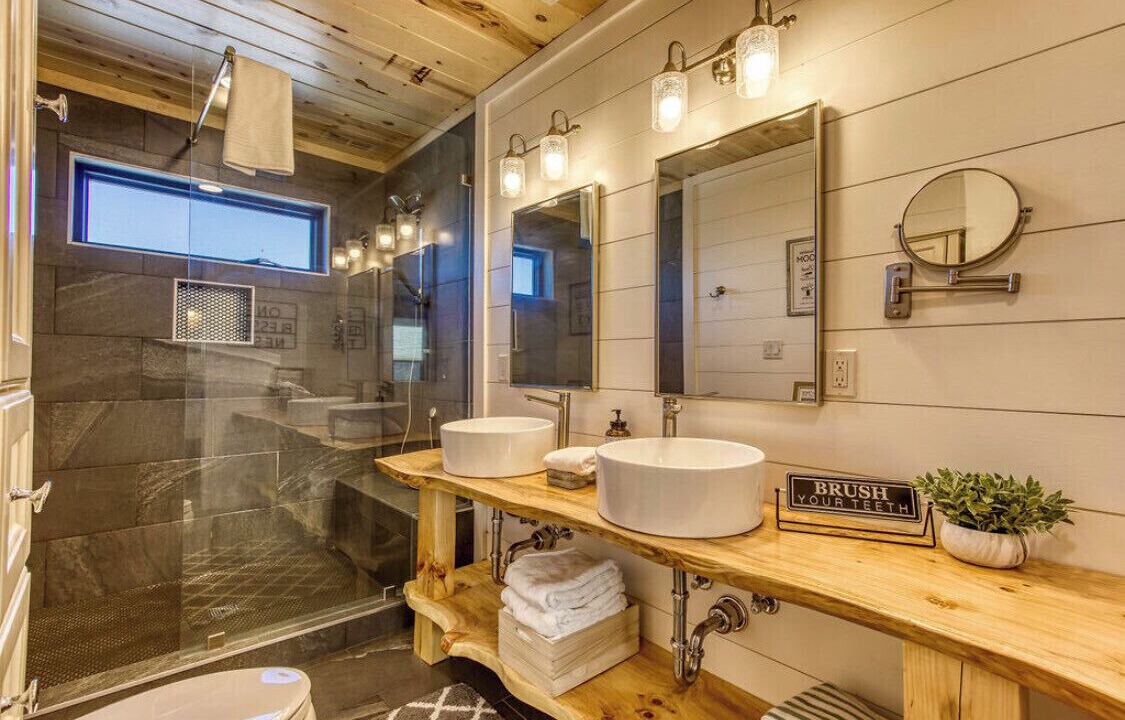 Photo of Bathroom in Chalet Village North
