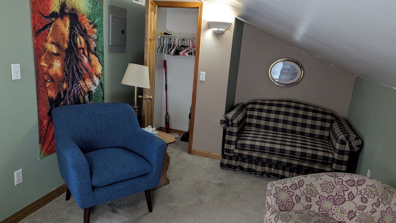 Photo of Livingroom in Monroe