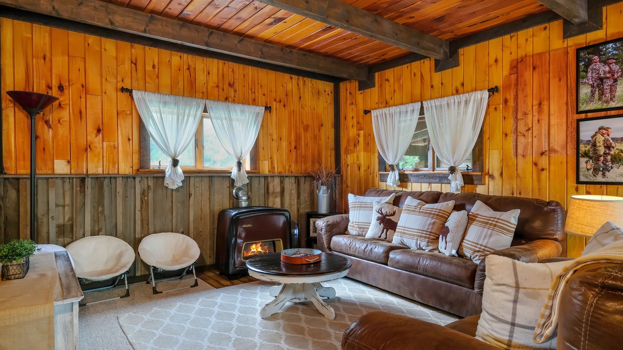 Photo of Livingroom in Del Norte