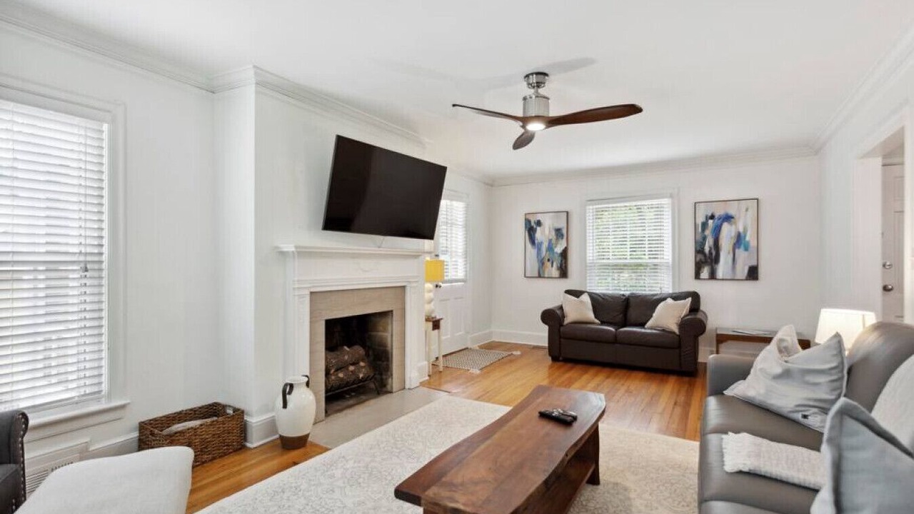 Photo of Livingroom in North Buckhead