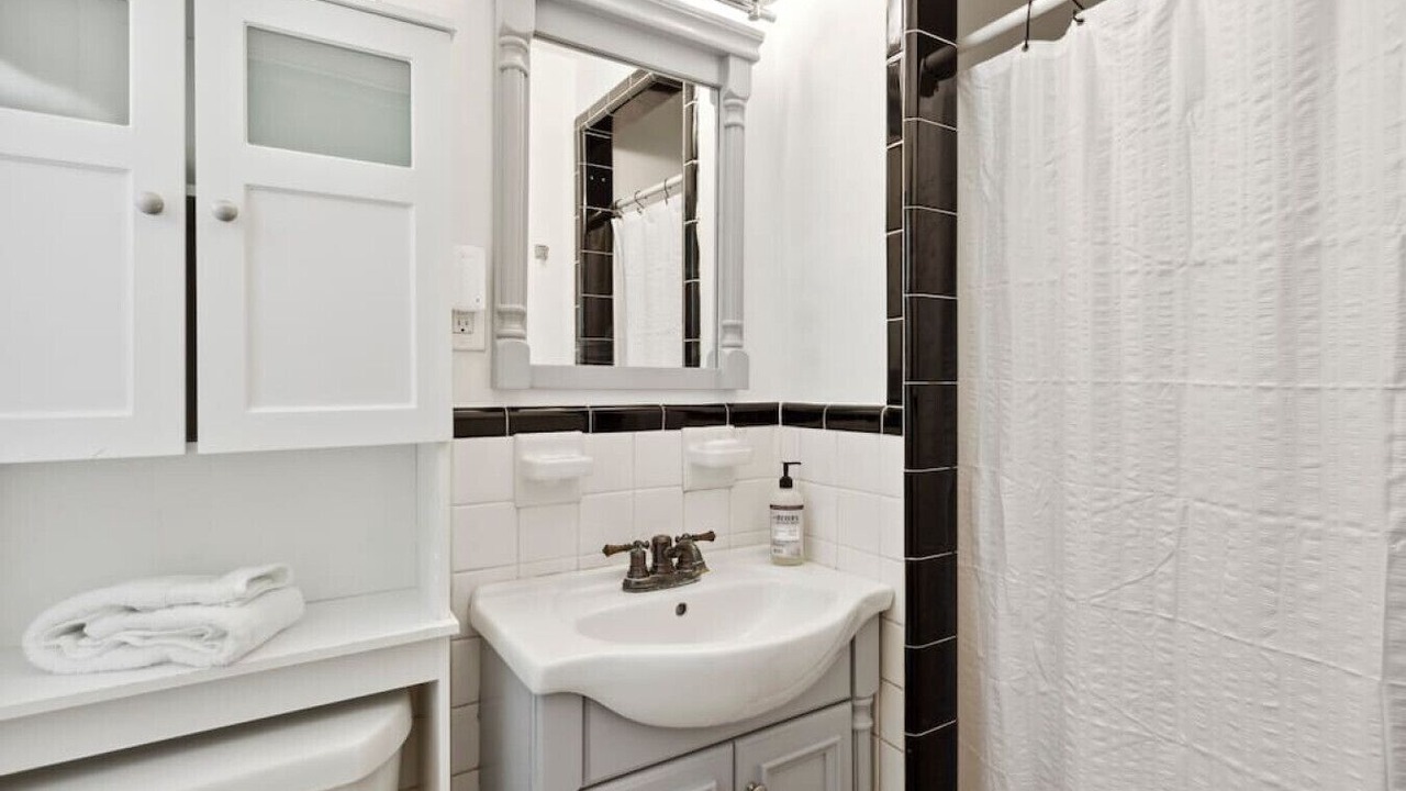 Photo of Bathroom in North Buckhead