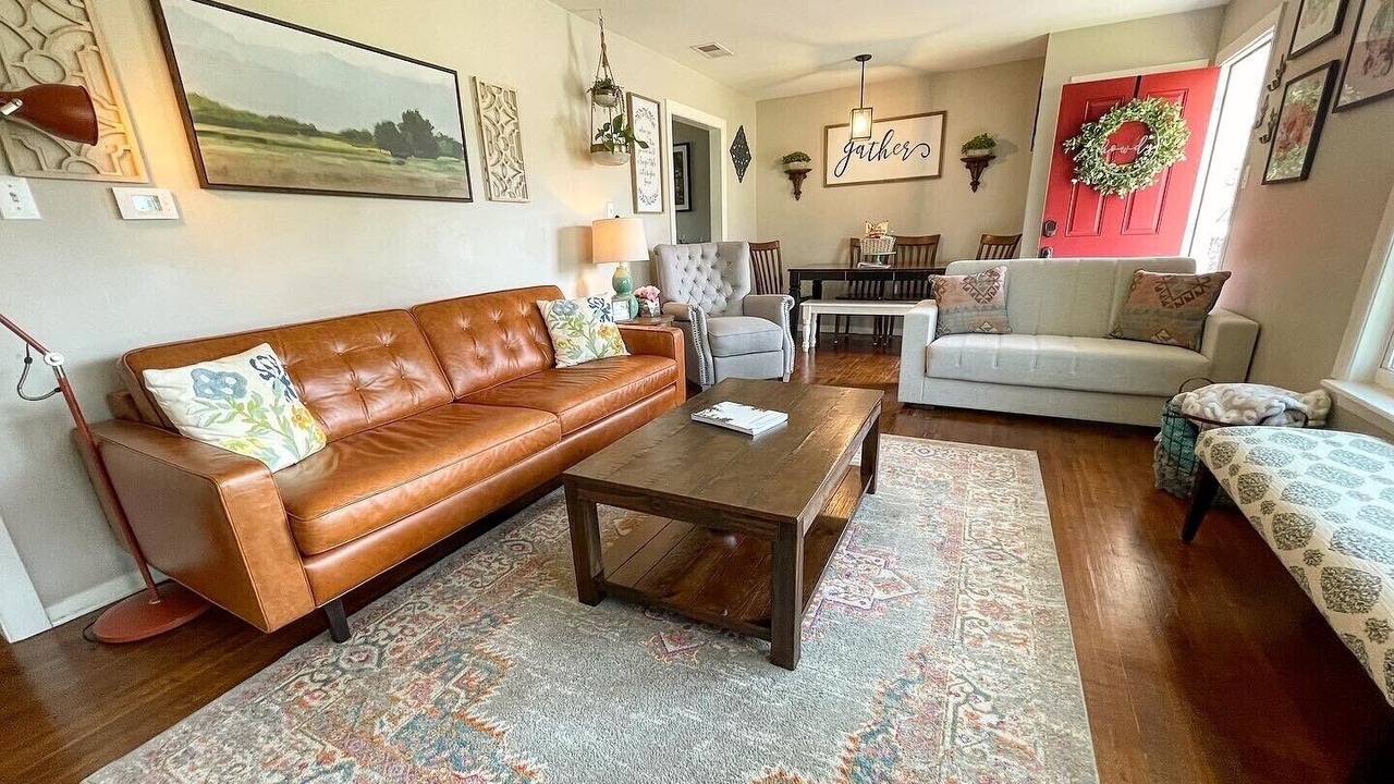 Photo of Livingroom in College Station