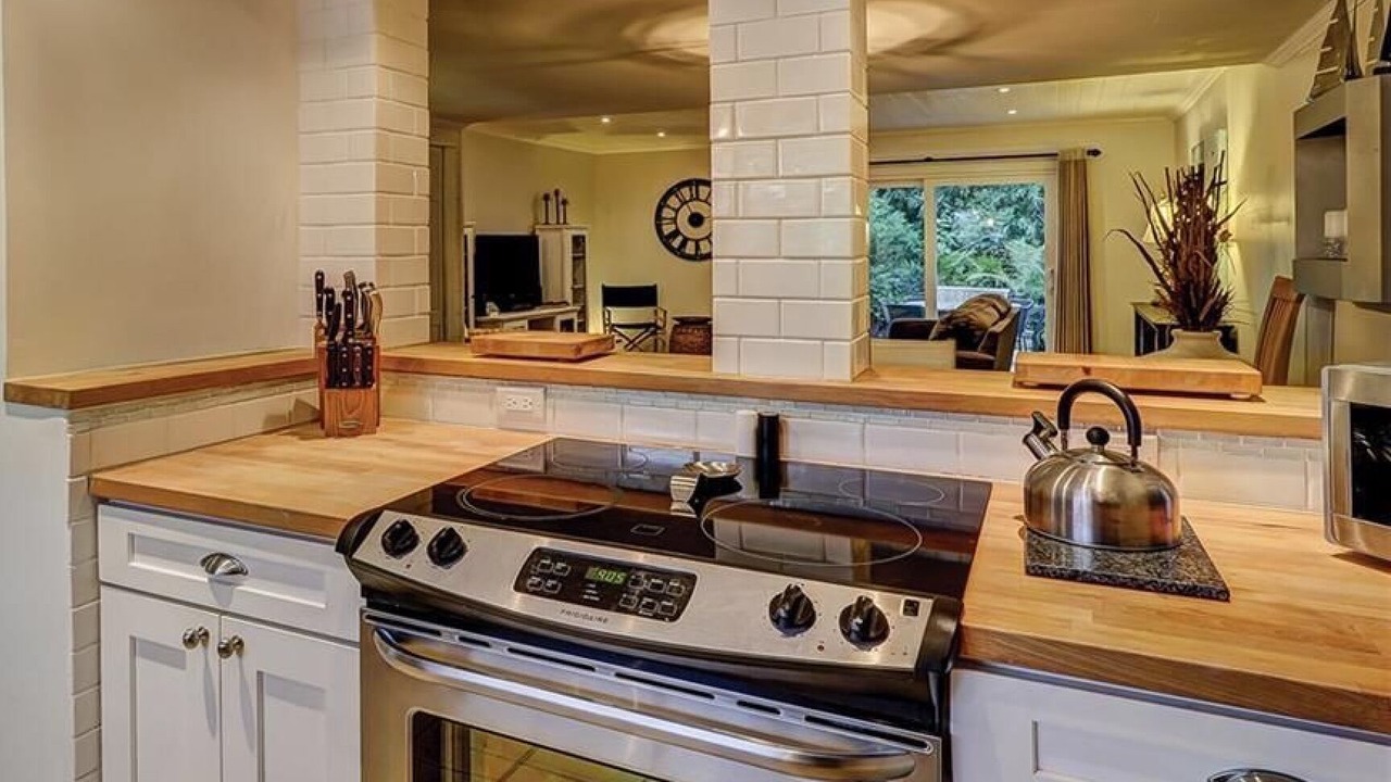 Photo of Kitchen in Folly Field
