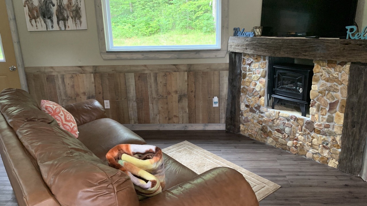 Photo of Livingroom in Eminence
