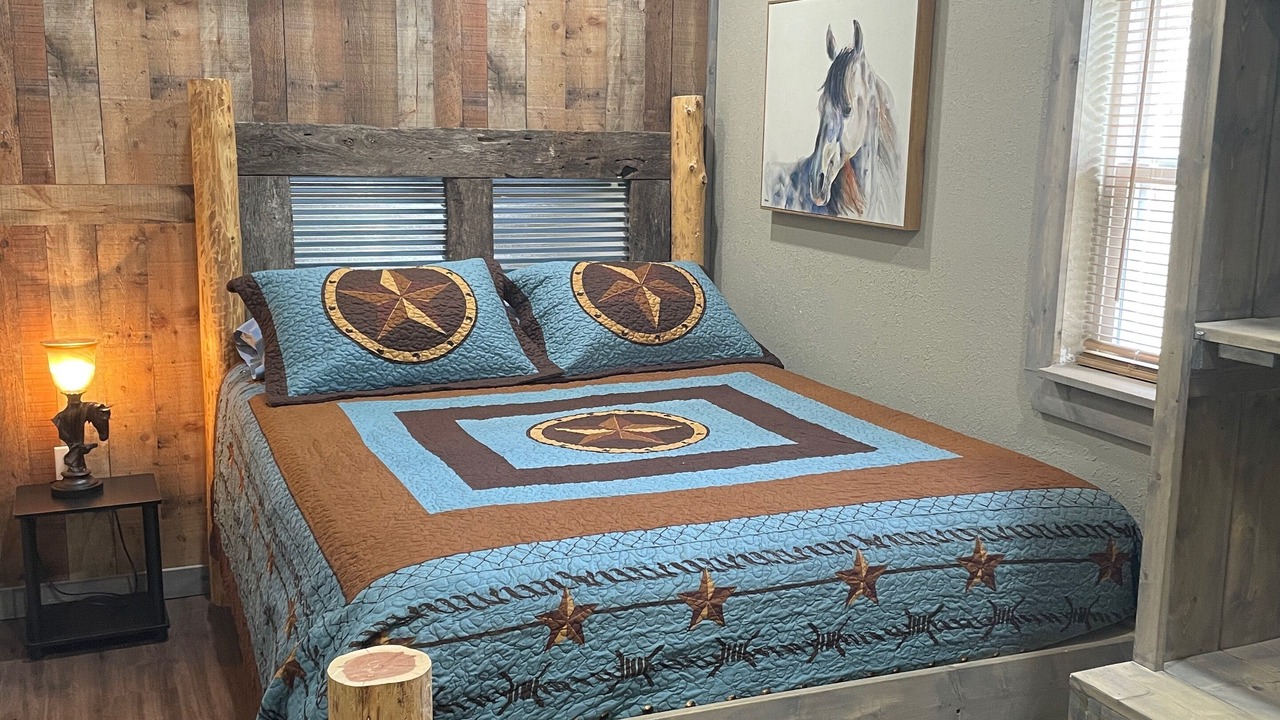 Photo of Bedroom in Eminence