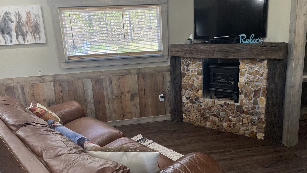 Photo of Livingroom in Eminence