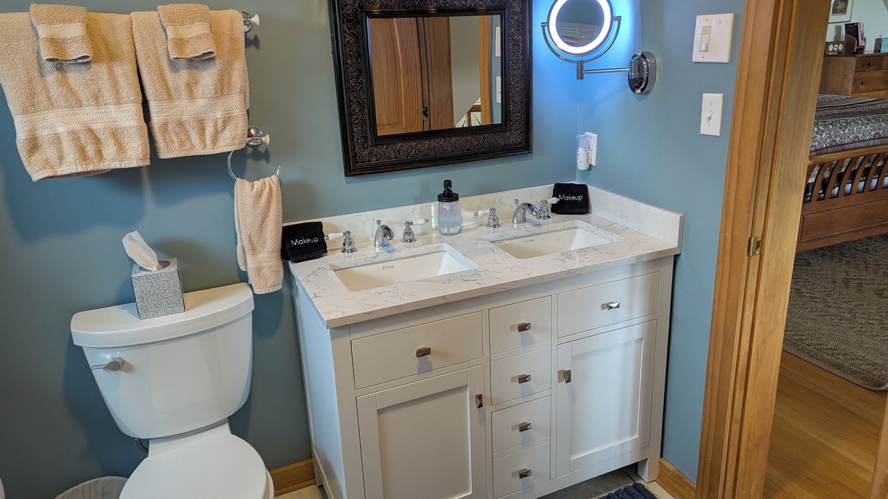 Photo of Bathroom in Etlan