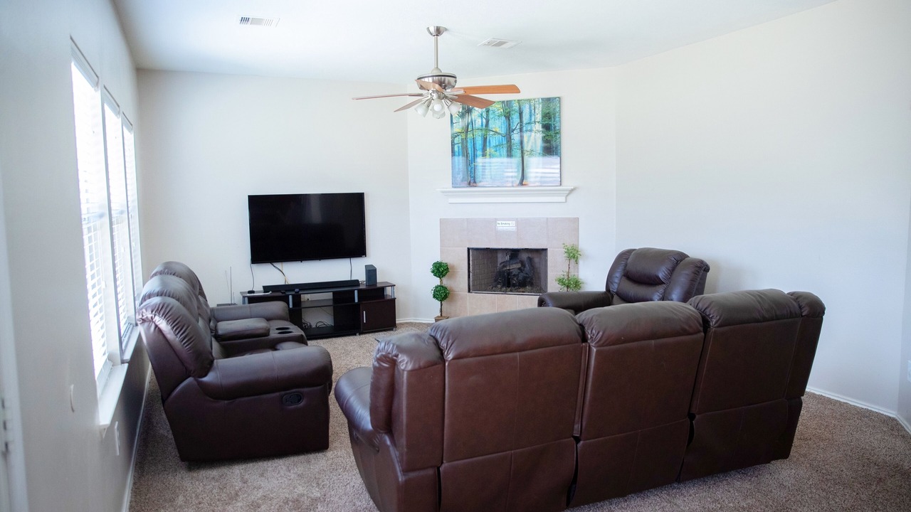 Photo of Livingroom in Pearland