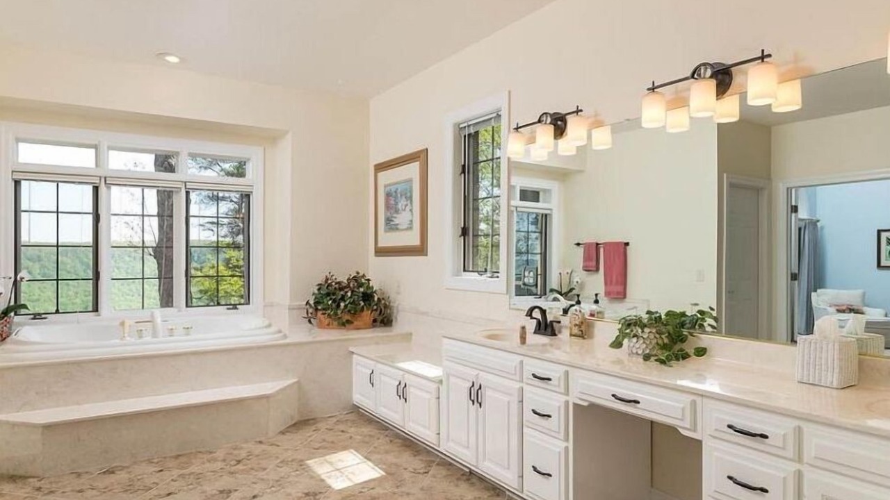 Photo of Bathroom in Monteagle