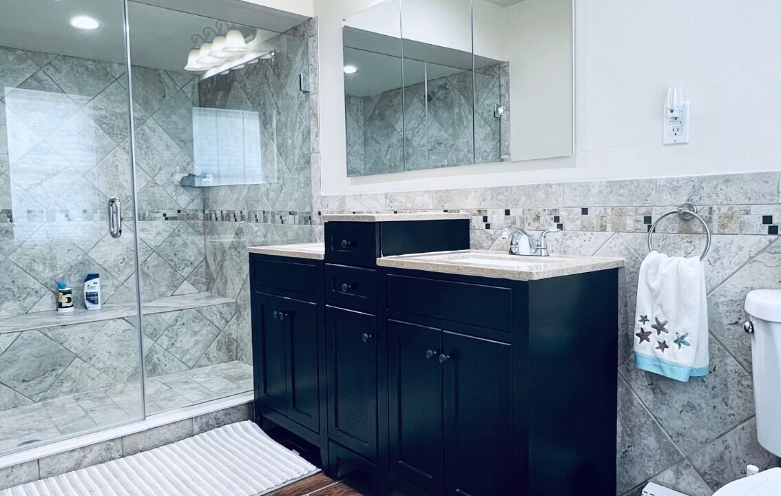 Photo of Bathroom in Lido Beach