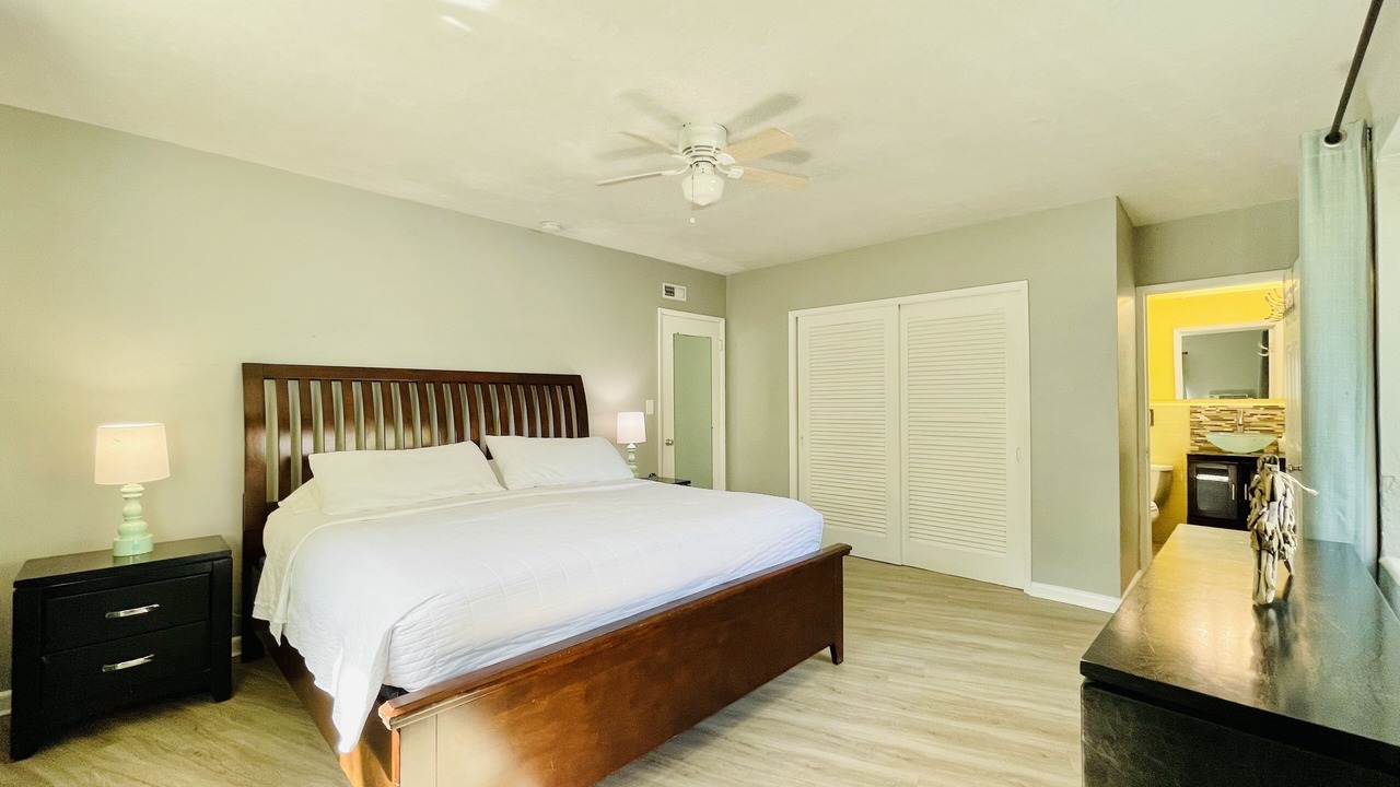 Photo of Bathroom in Dolphin Isles