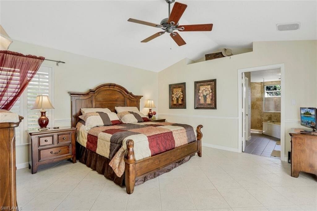 Photo of Bedroom in Central Naples