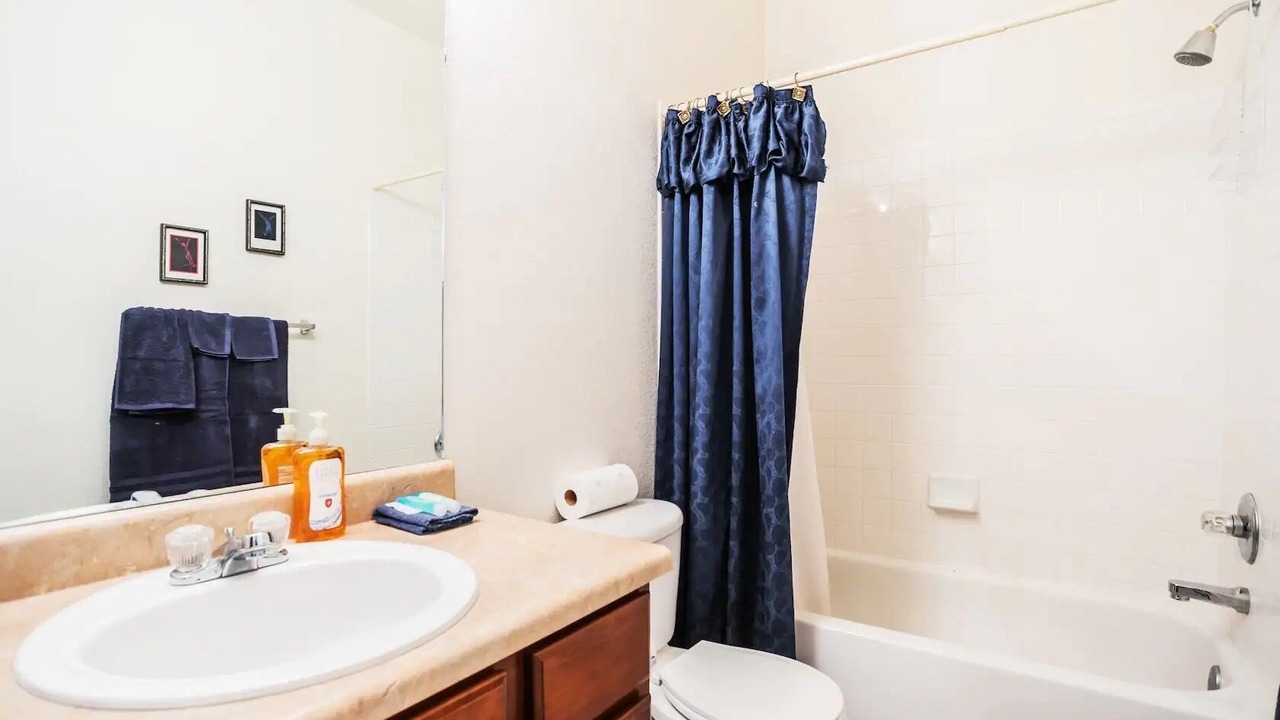 Photo of Bathroom in North Central Westminster