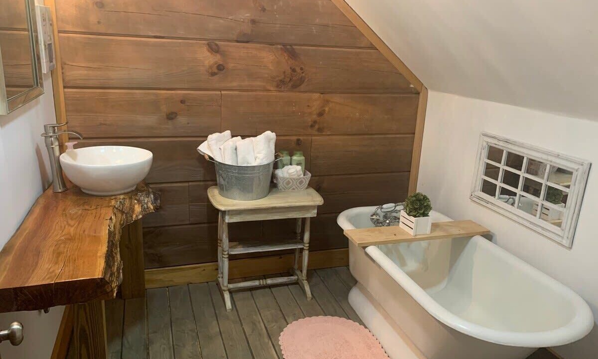 Photo of Bathroom in Lansing