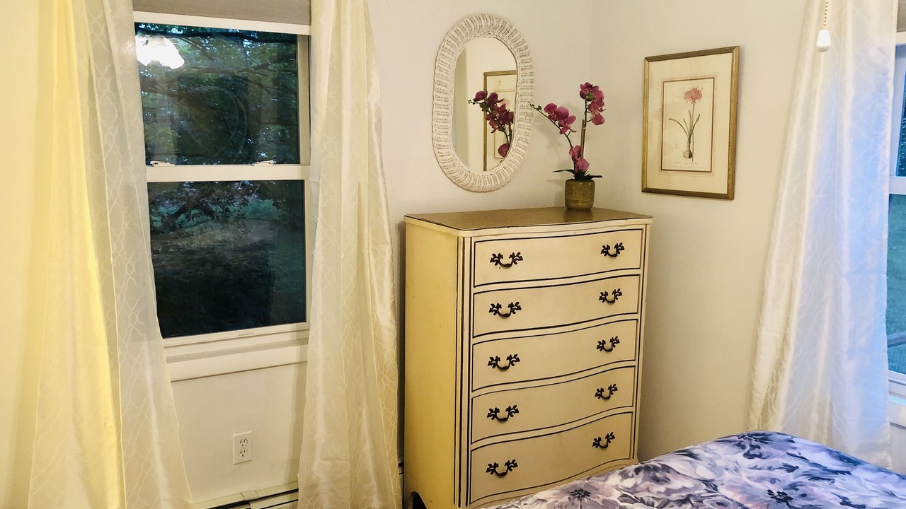 Photo of Bedroom in Wakefield-Peacedale