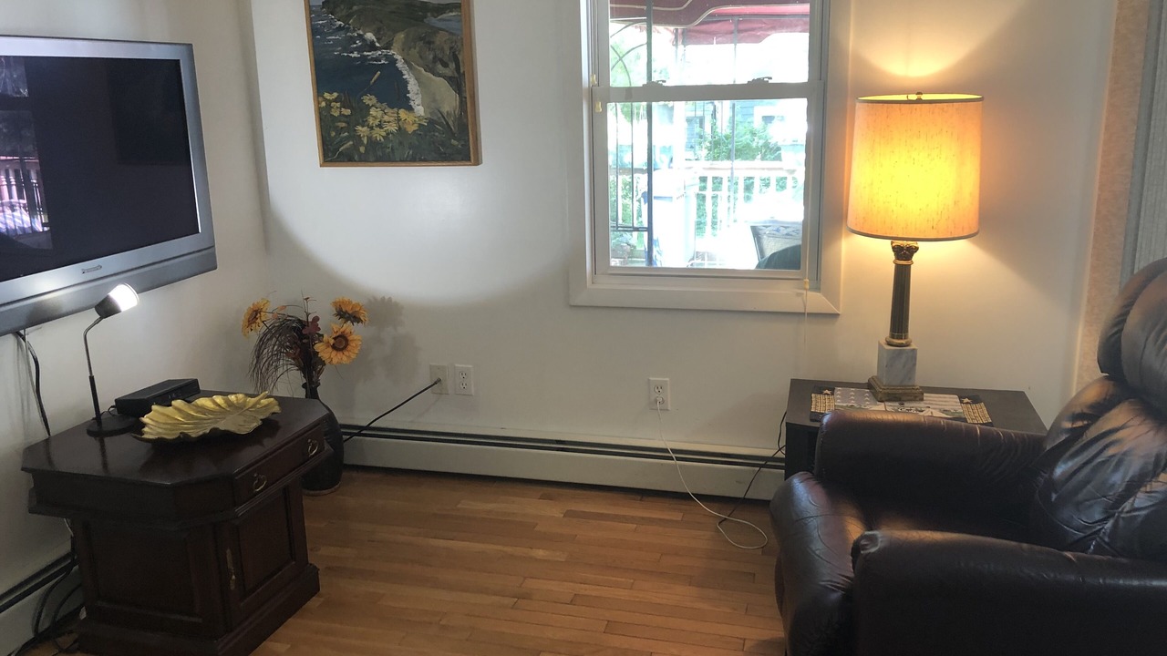 Photo of Livingroom in Wakefield-Peacedale