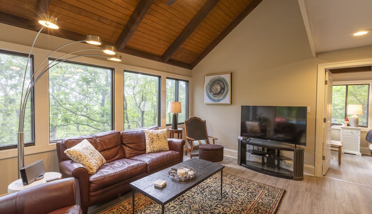 Photo of Livingroom in Wintergreen