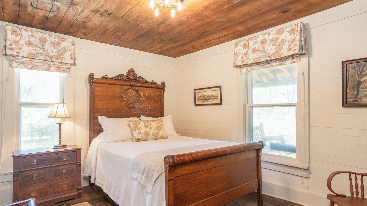 Photo of Bedroom in Bells