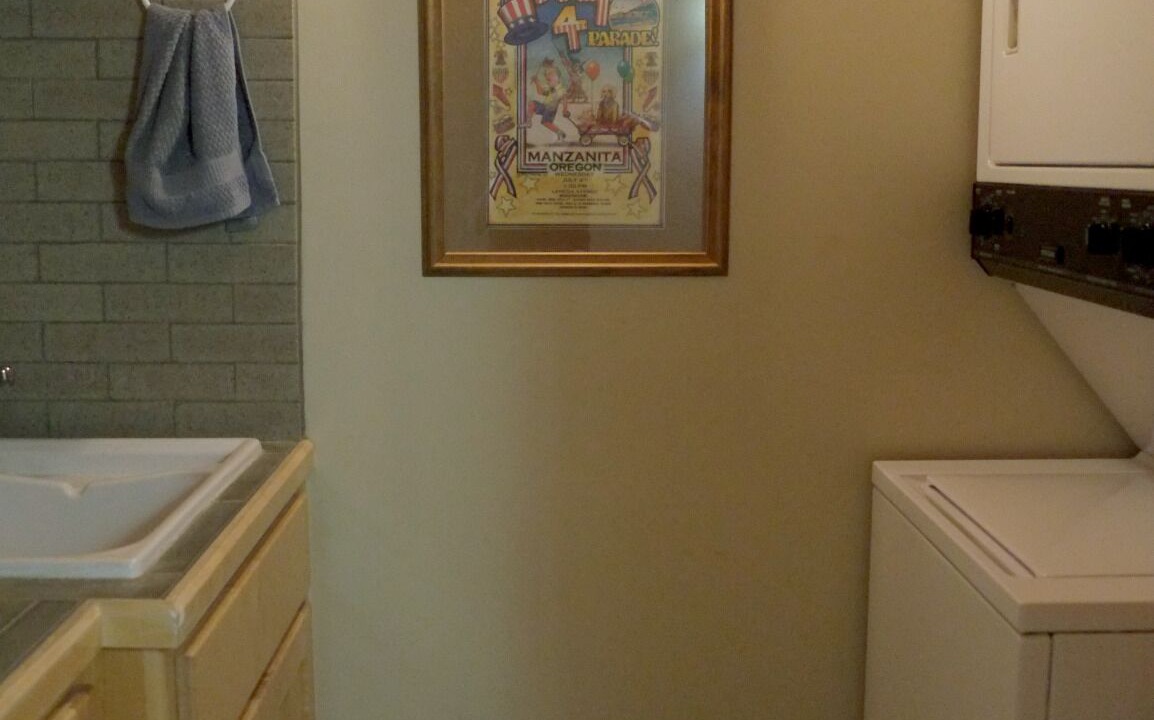 Photo of Bedroom in Nehalem