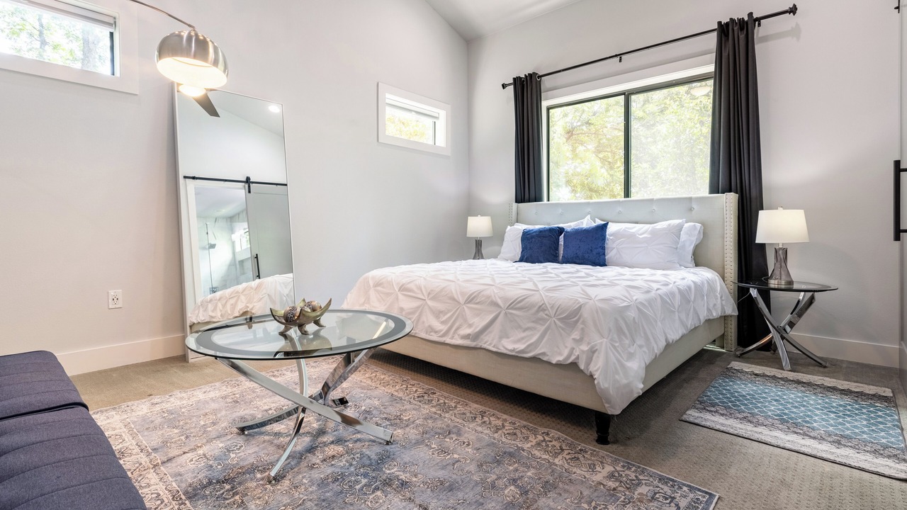 Photo of Bedroom in East Cesar Chavez