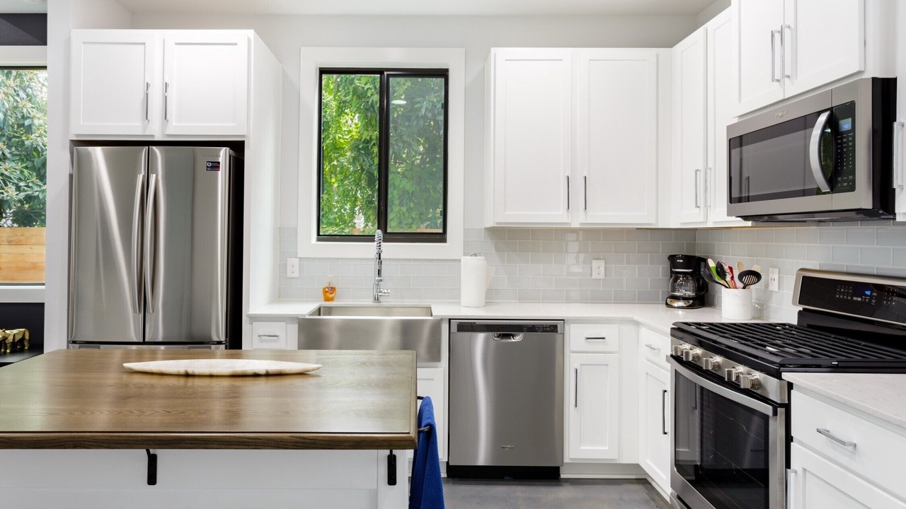 Photo of Kitchen in East Cesar Chavez