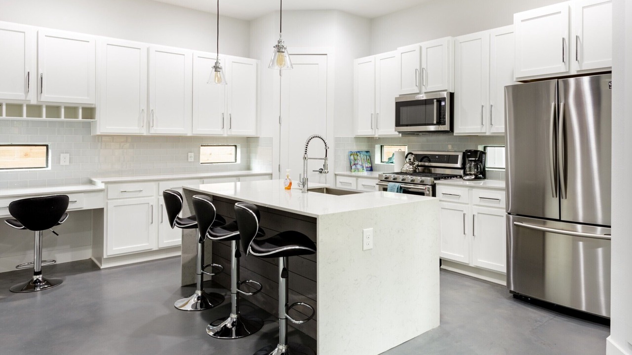 Photo of Kitchen in East Cesar Chavez