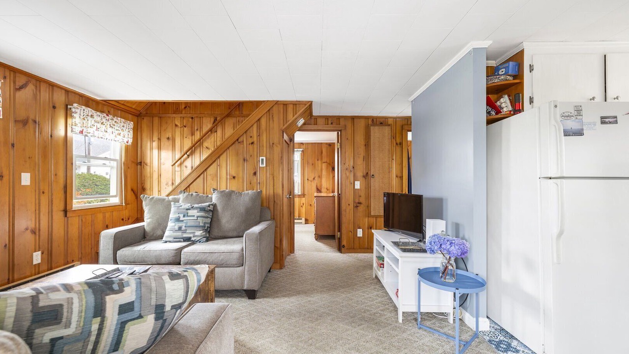Photo of Livingroom in Eastward Look